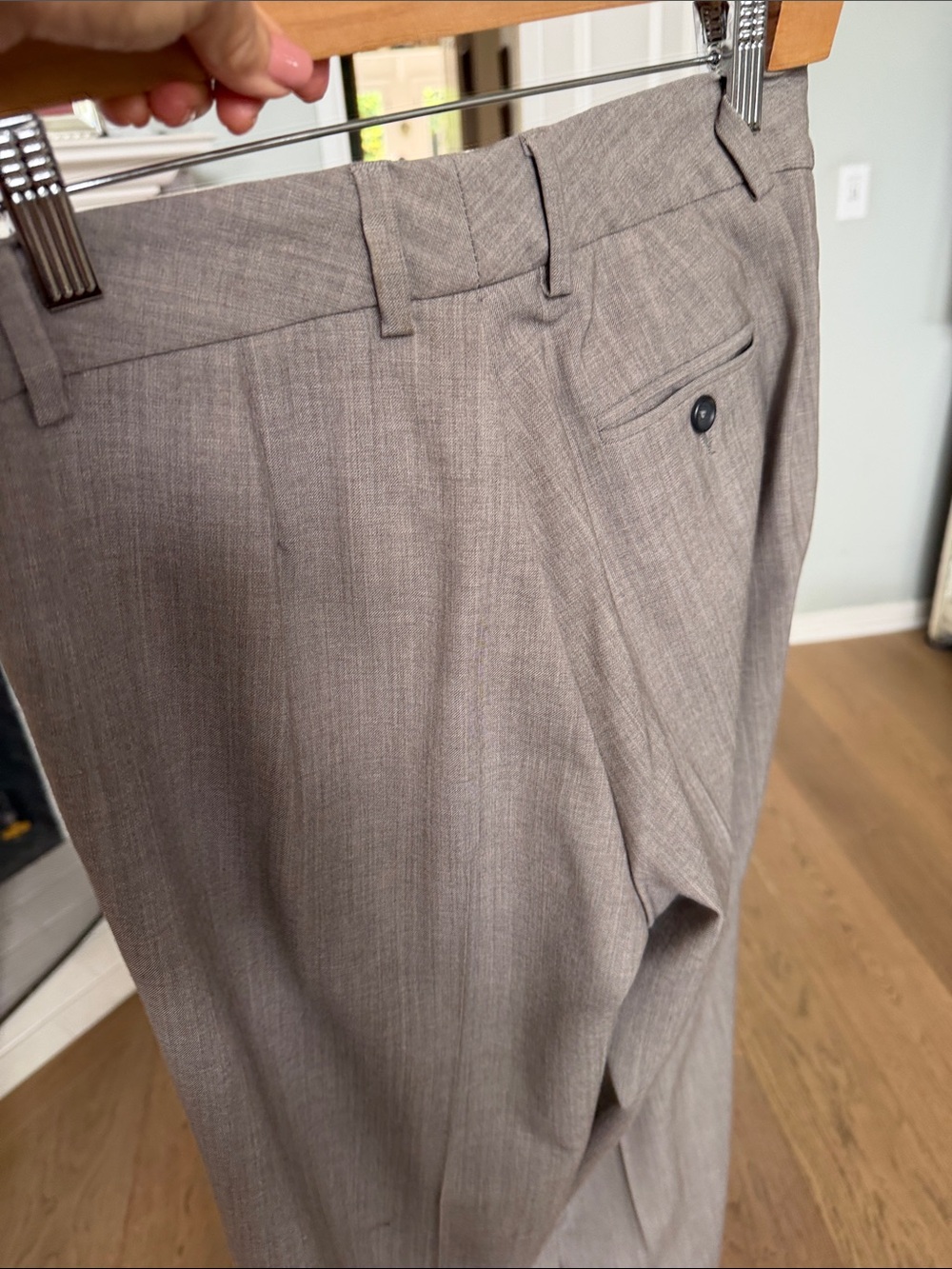 Banana Republic Gorgous Women’s Dress Pants in Taupe - Picture 8 of 8